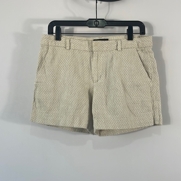 Banana Republic Khaki, Tan,  print shorts, size 4, Dress, casual shorts - Picture 1 of 7
